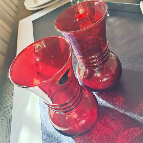 Royal Ruby Vintage Vases by Anchor Hocking c1930-1960 Gorgeous pair for Holidays - Picture 3 of 10